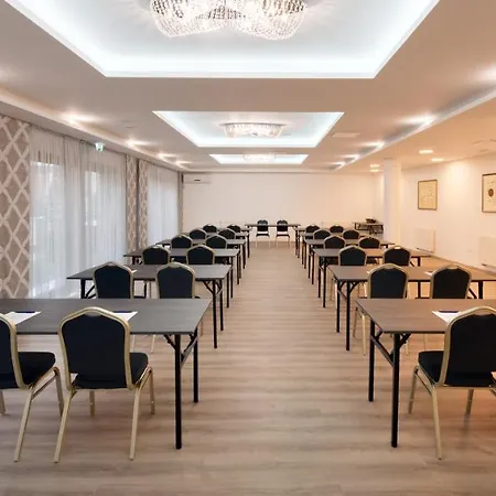 Hotel Fibula & Wellness - Adults Only Pécs
