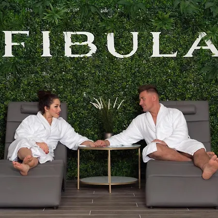 Fibula & Wellness - Adults Only Pecs