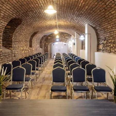 Fibula & Wellness - Adults Only 4* Pécs