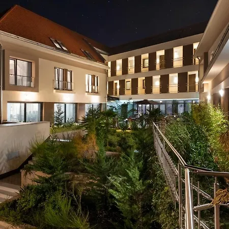 Отель Fibula & Wellness - Adults Only 4*