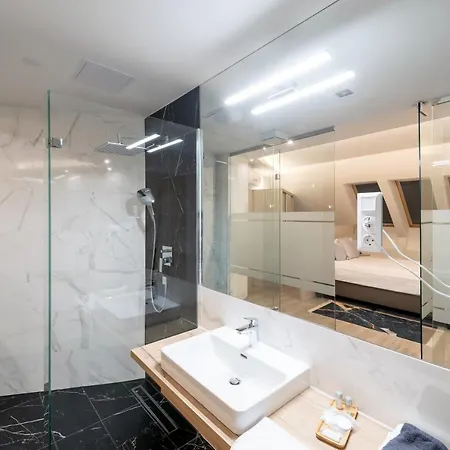 Hotel Fibula & Wellness - Adults Only