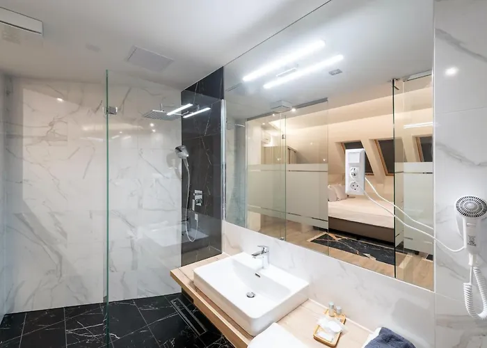 Hotel Fibula & Wellness - Adults Only